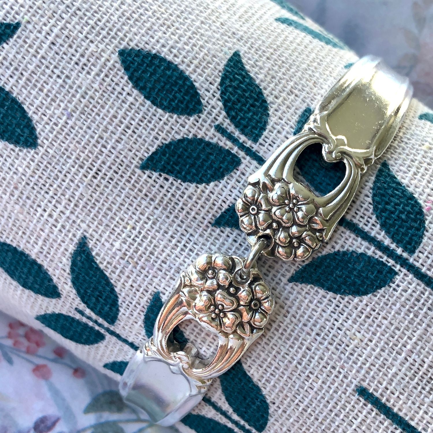 Eternally Yours, 1941 (best fit: max 17cm wrist) :