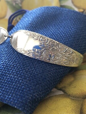 Rose &amp; Leaf, (best fit: max 19.5cm wrist)