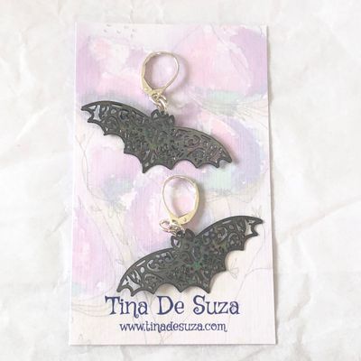 Lace bats