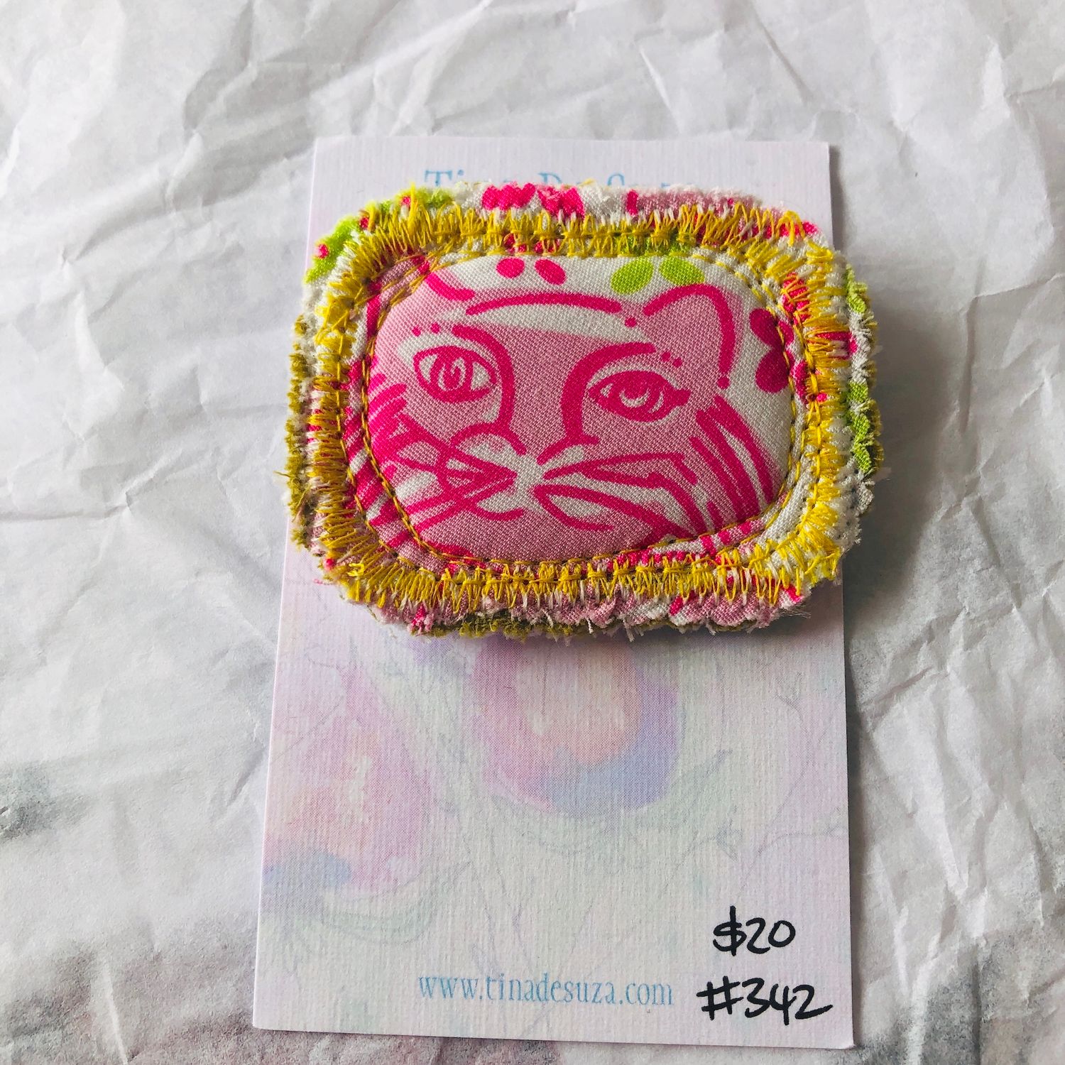 Brooch: Sewn fabric - psychedelic kitty