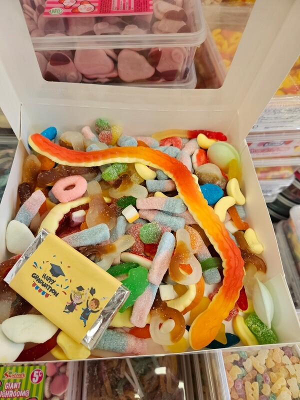Graduation treat box Inc chocolate bar