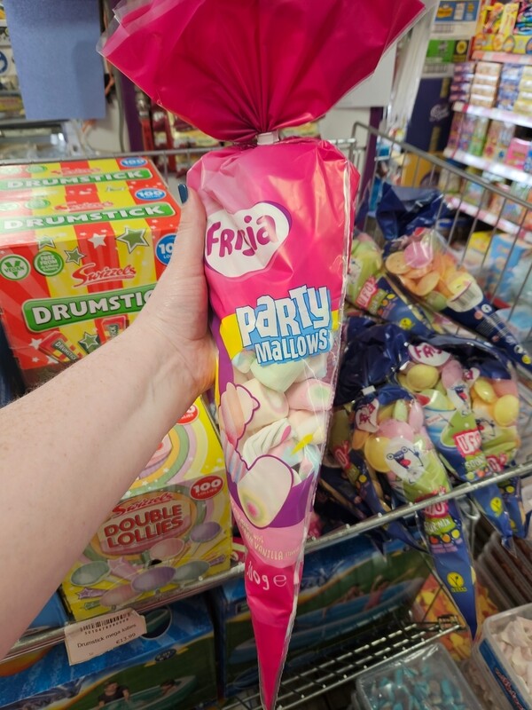 Frisia cone bag mallow