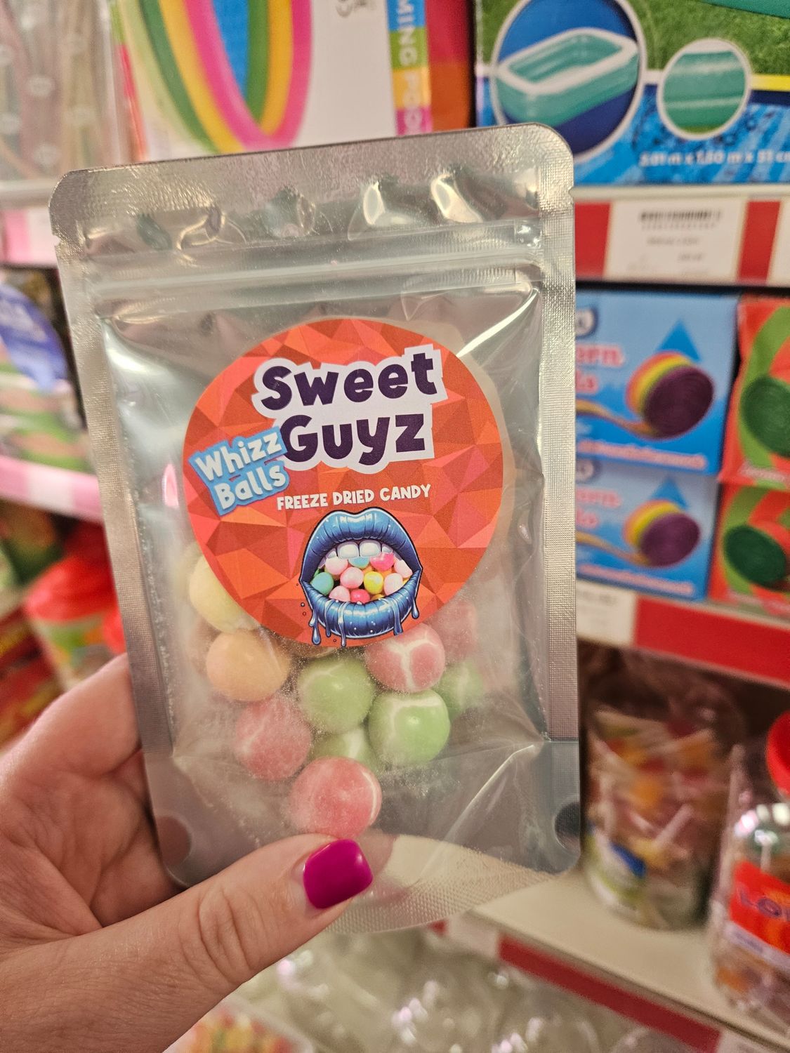 Freeze dried whizz balls