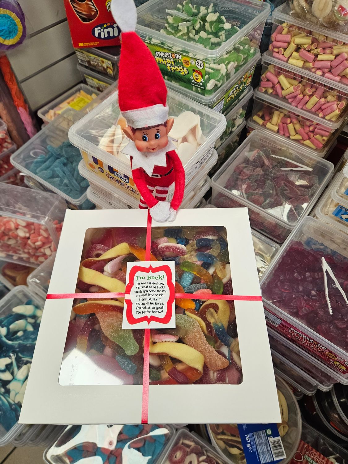 &quot;I&#39;m back&quot; elf 1kg treat box