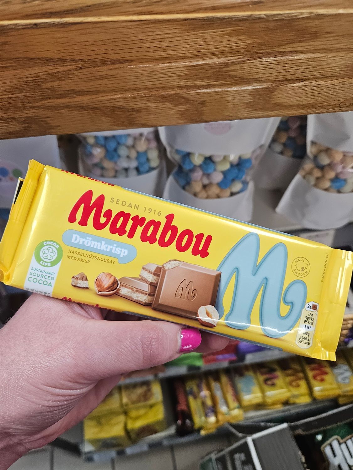 Marabou Hazelnut nougat with crisp