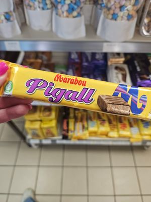 Marabou pigall *hazelnut truffle filling with rice crisps