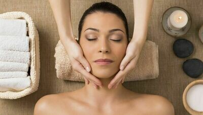 Gesichts &amp; Kopfmassage + Maske /25 min