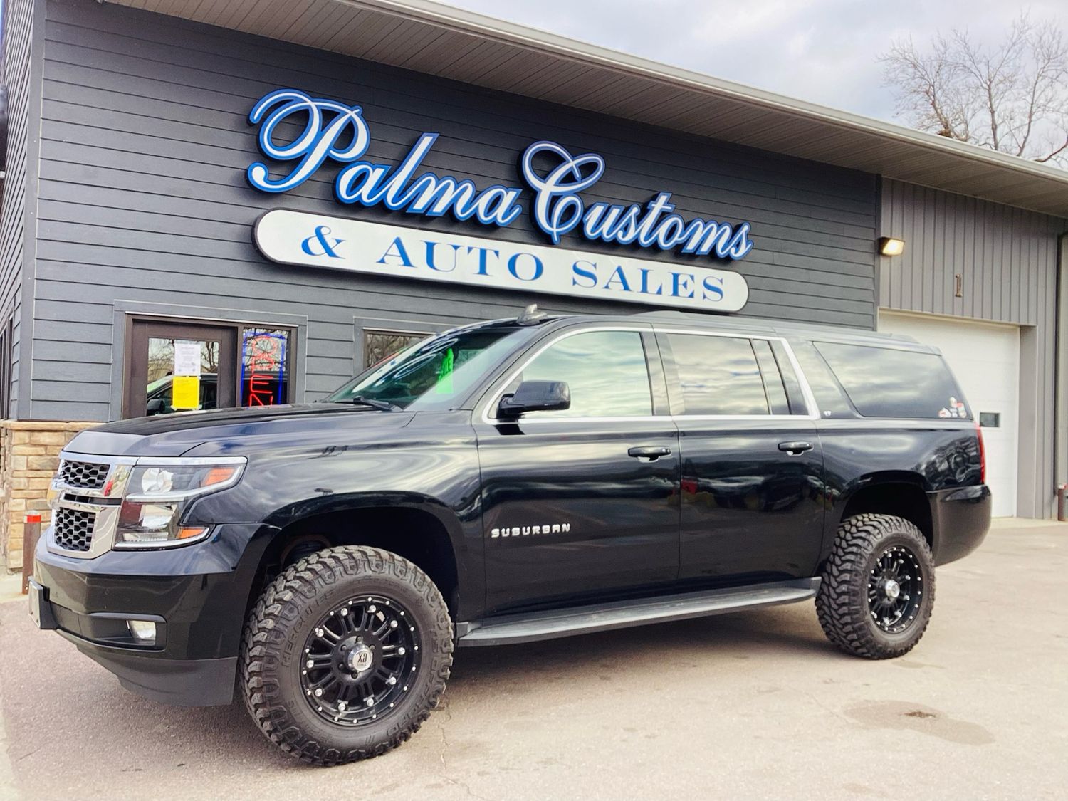 2016 CHEVY SUBURBAN LT