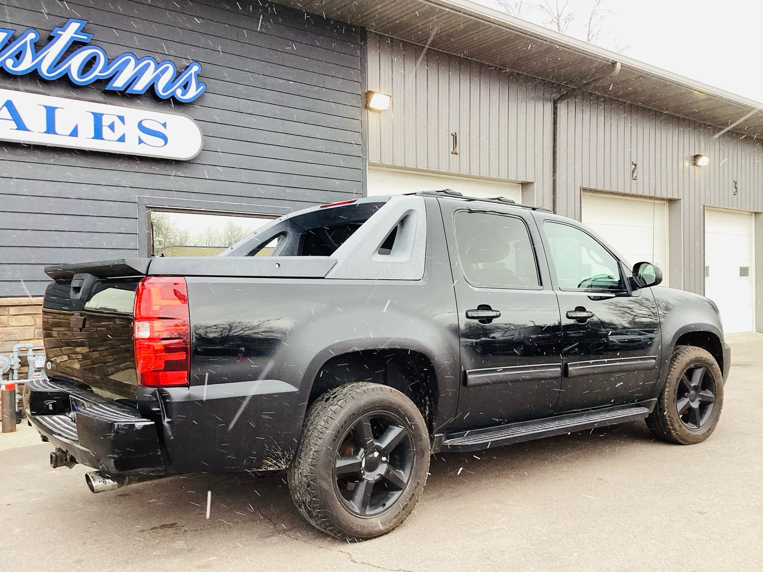 2011 CHEVROLET AVALANCHE LT