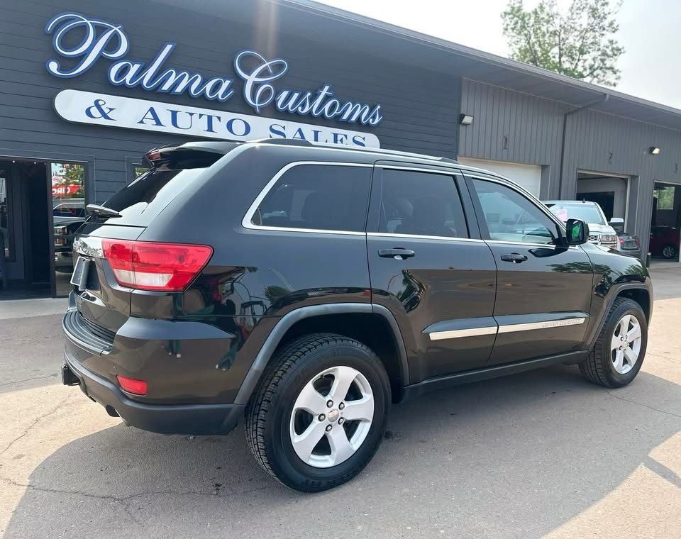 2011 JEEP GRAND CHEROKEE LAREDO