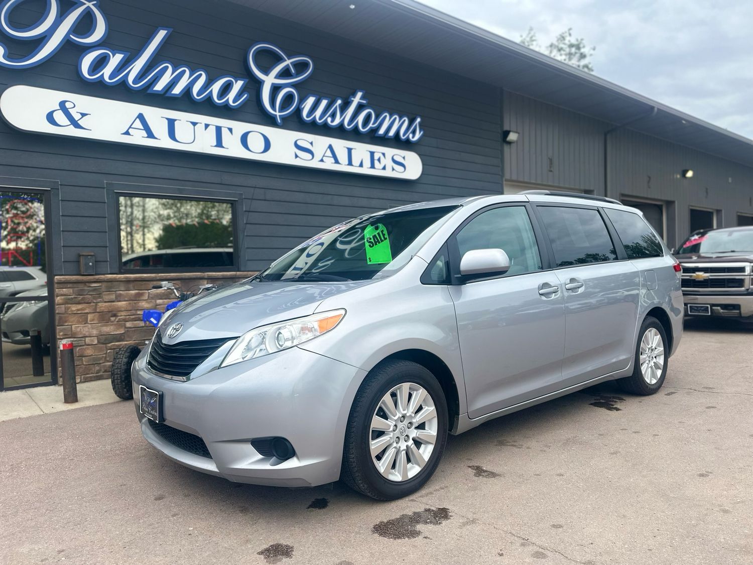 2014 TOYOTA SIENNA LE