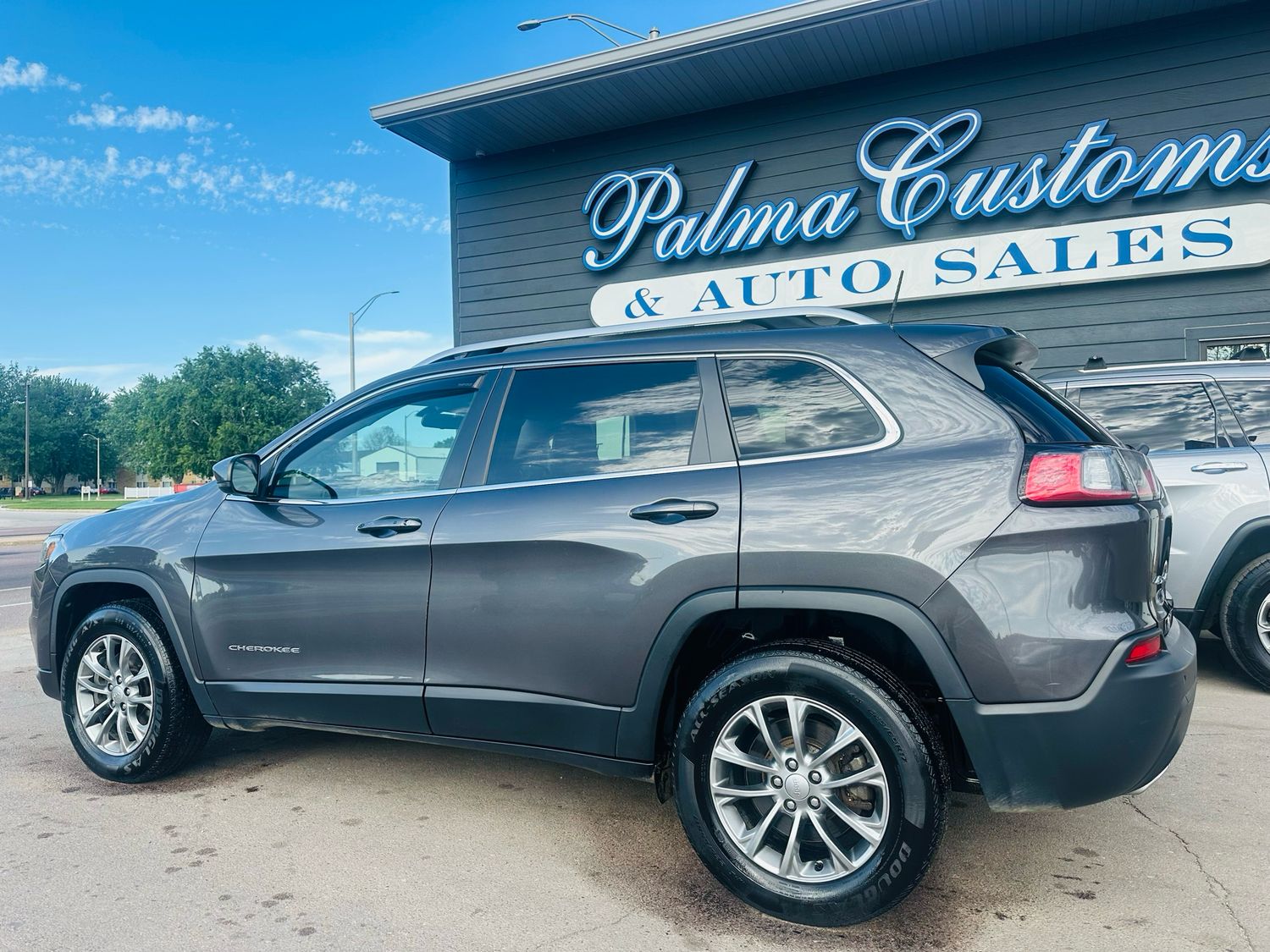 2019 JEEP CHEROKEE LATD