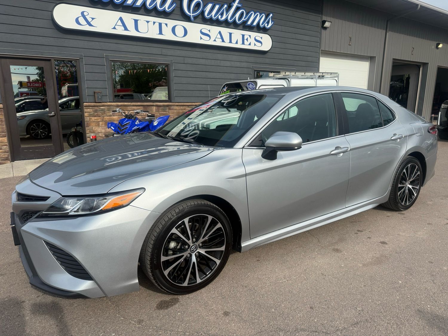 2020 TOYOTA CAMRY SE
