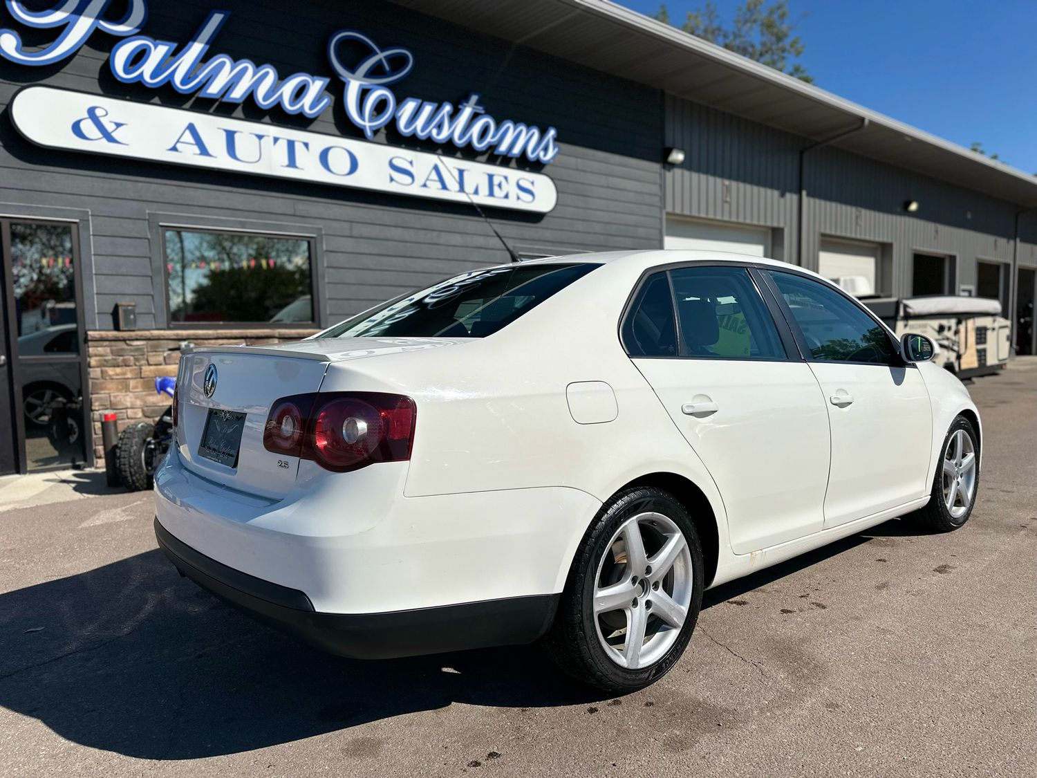 2010 VOLKSWAGEN JETTA LIMITED