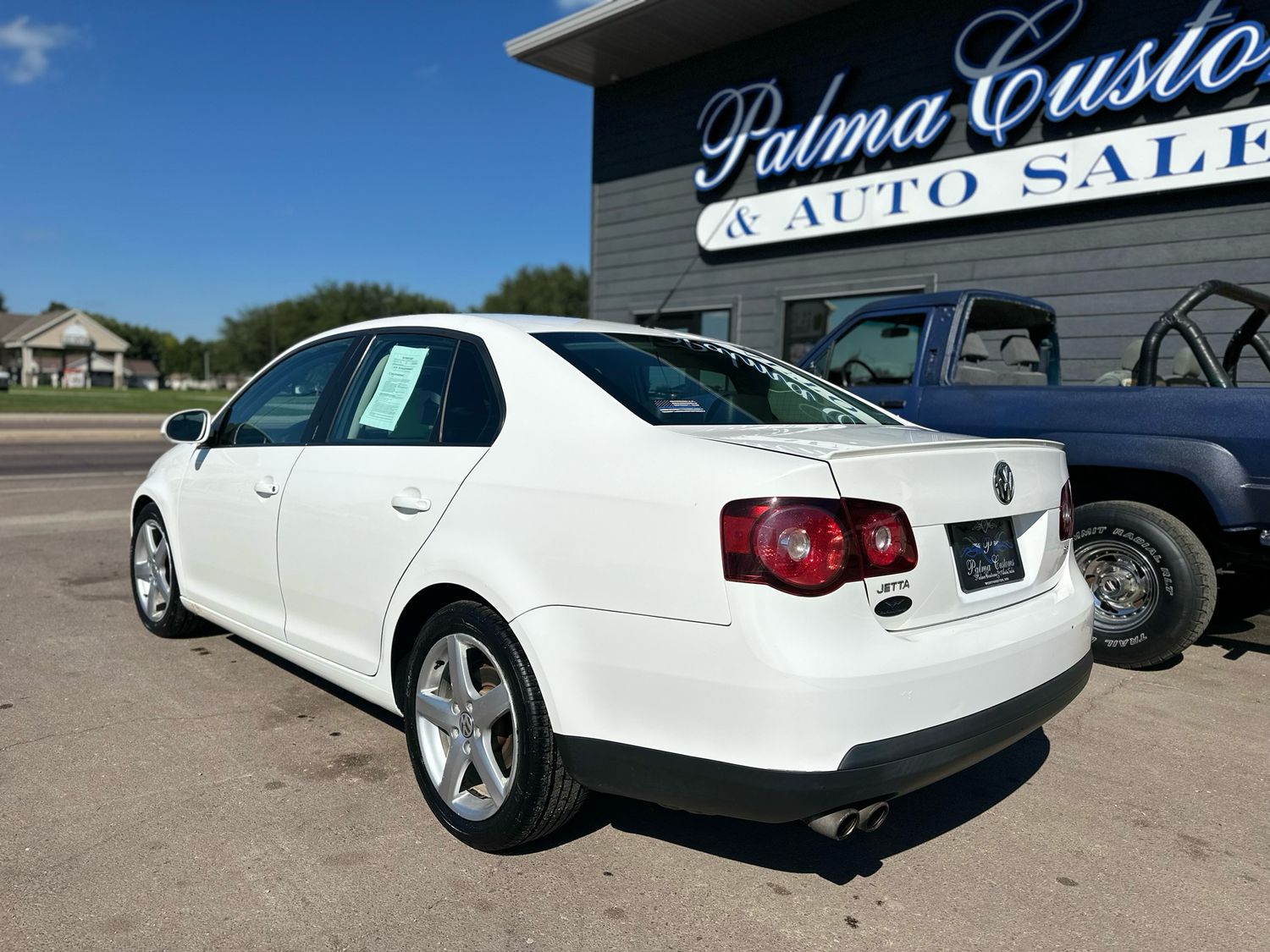 2010 VOLKSWAGEN JETTA LIMITED