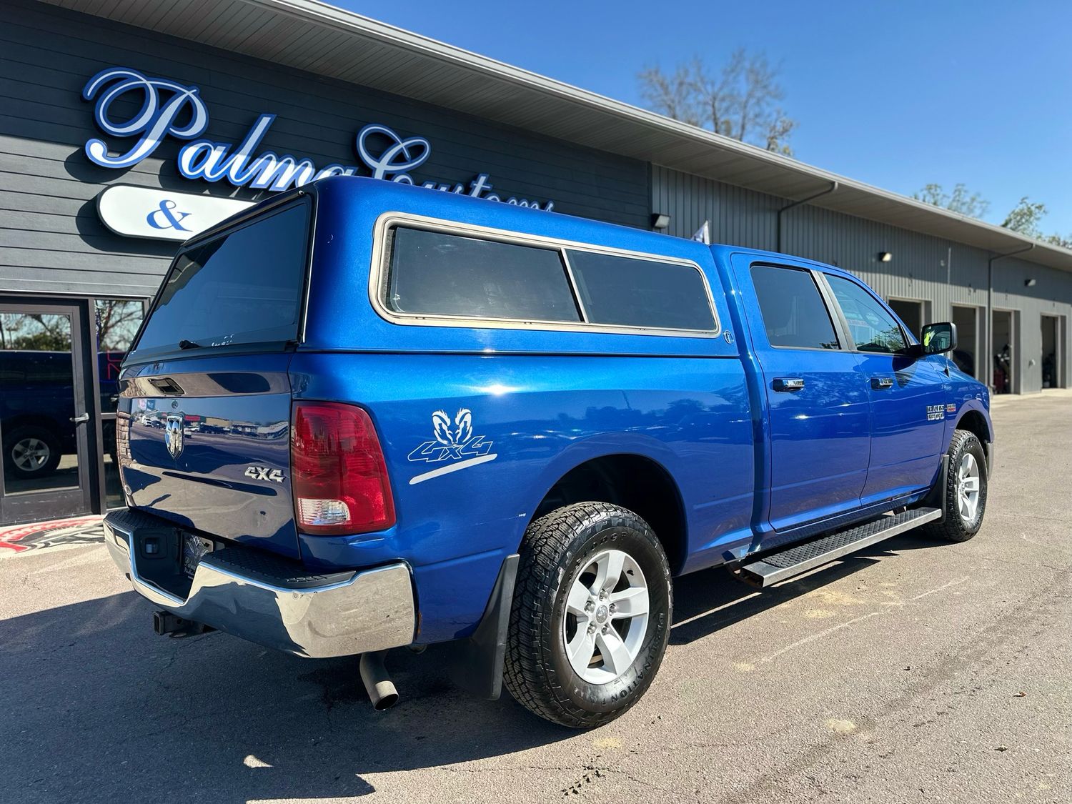 2016 RAM 1500 SLT