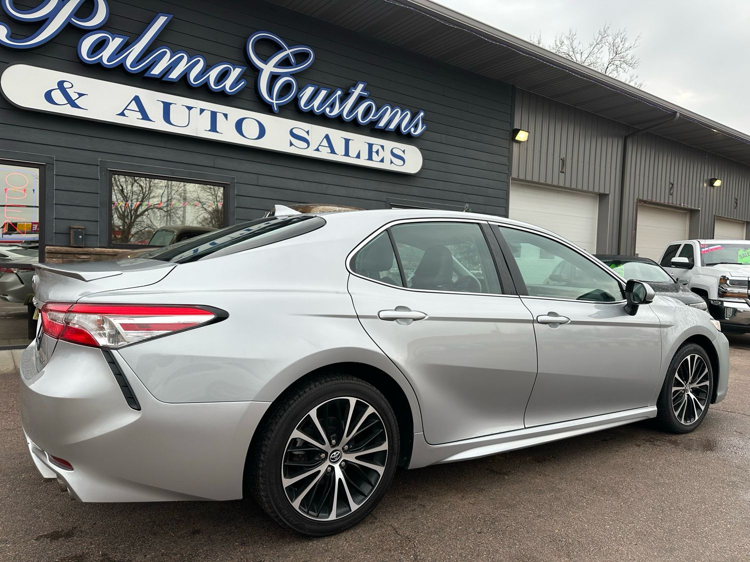 2020 TOYOTA CAMRY SE