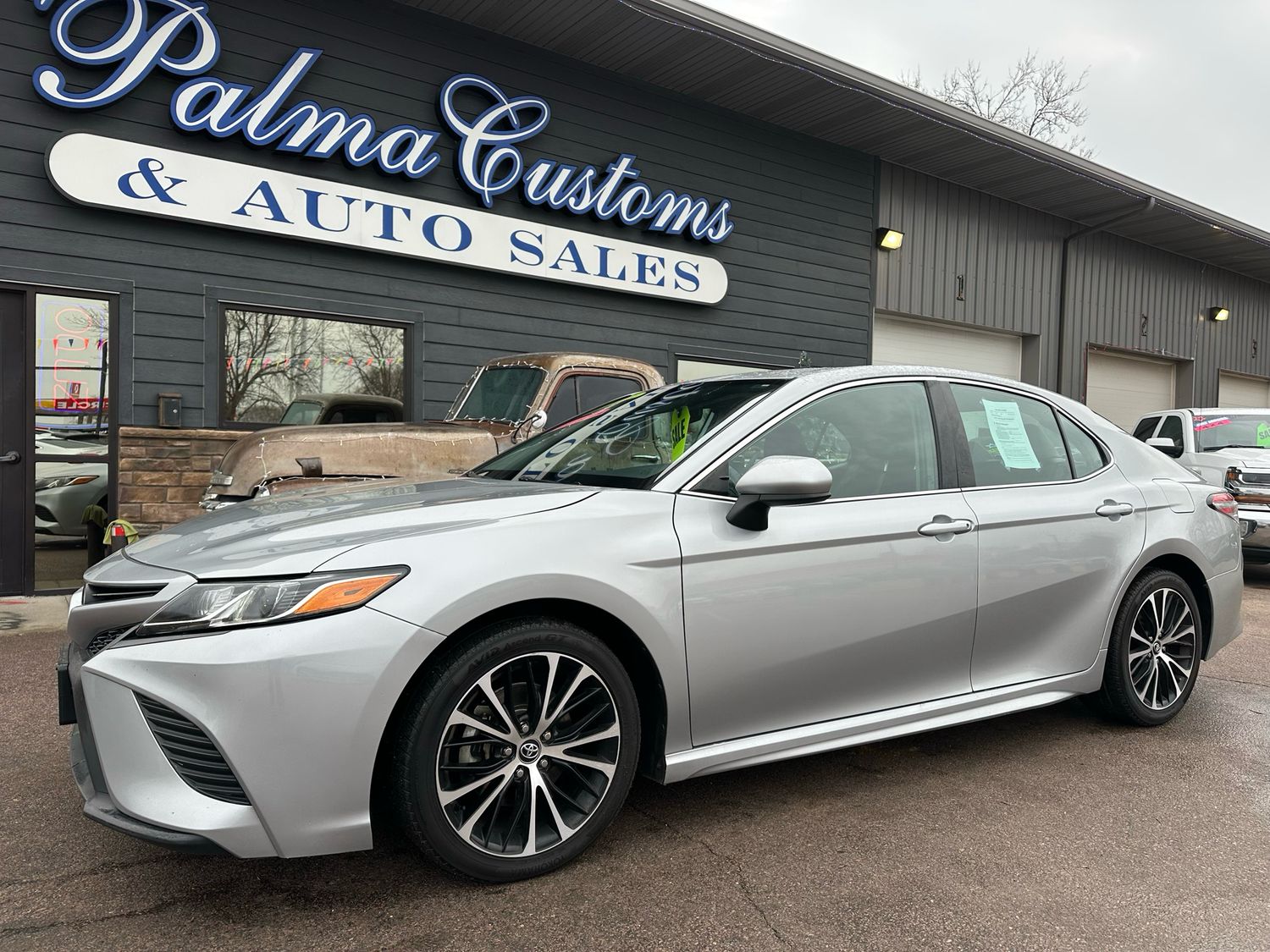 2020 TOYOTA CAMRY SE