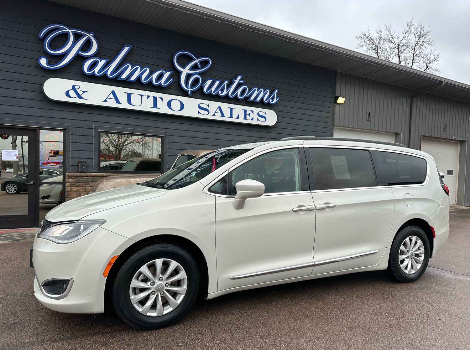 2017 CHRYSLER PACIFICA TOURING L