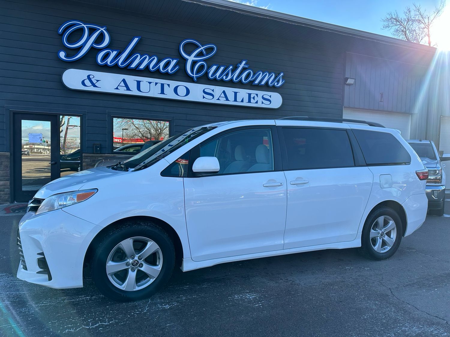 2020 TOYOTA SIENNA LE