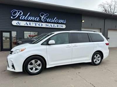 2020 TOYOTA SIENNA LE