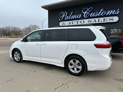 2020 TOYOTA SIENNA LE