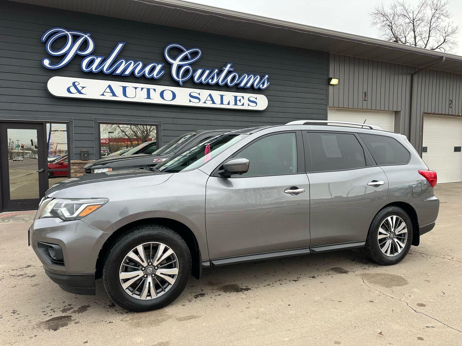 2017 NISSAN PATHFINDER S