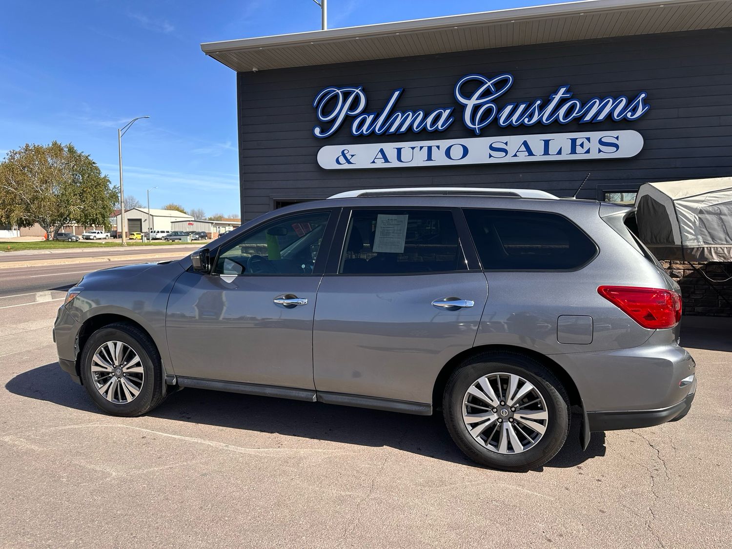 2017 NISSAN PATHFINDER S