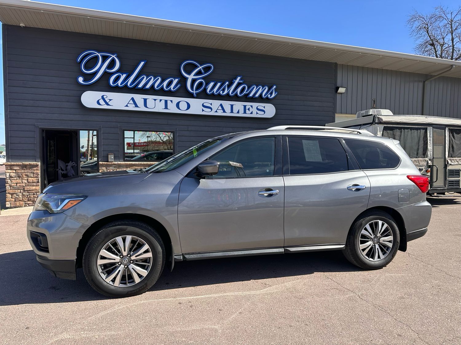 2017 NISSAN PATHFINDER S