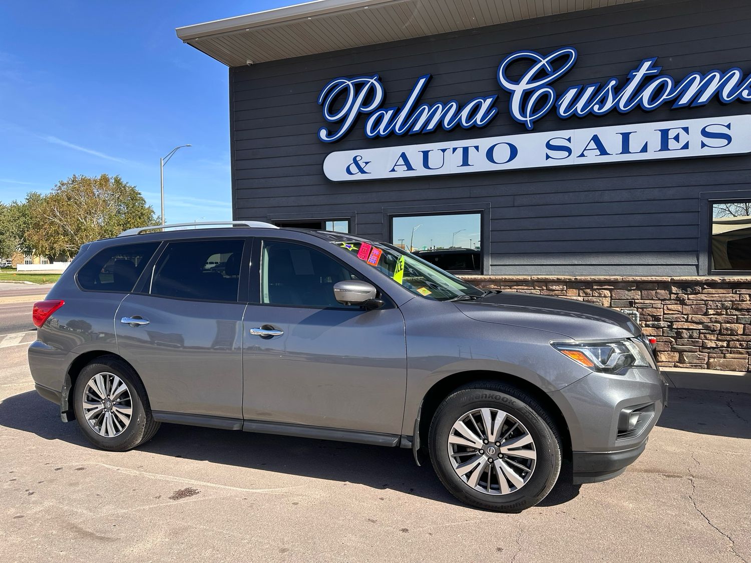 2017 NISSAN PATHFINDER S