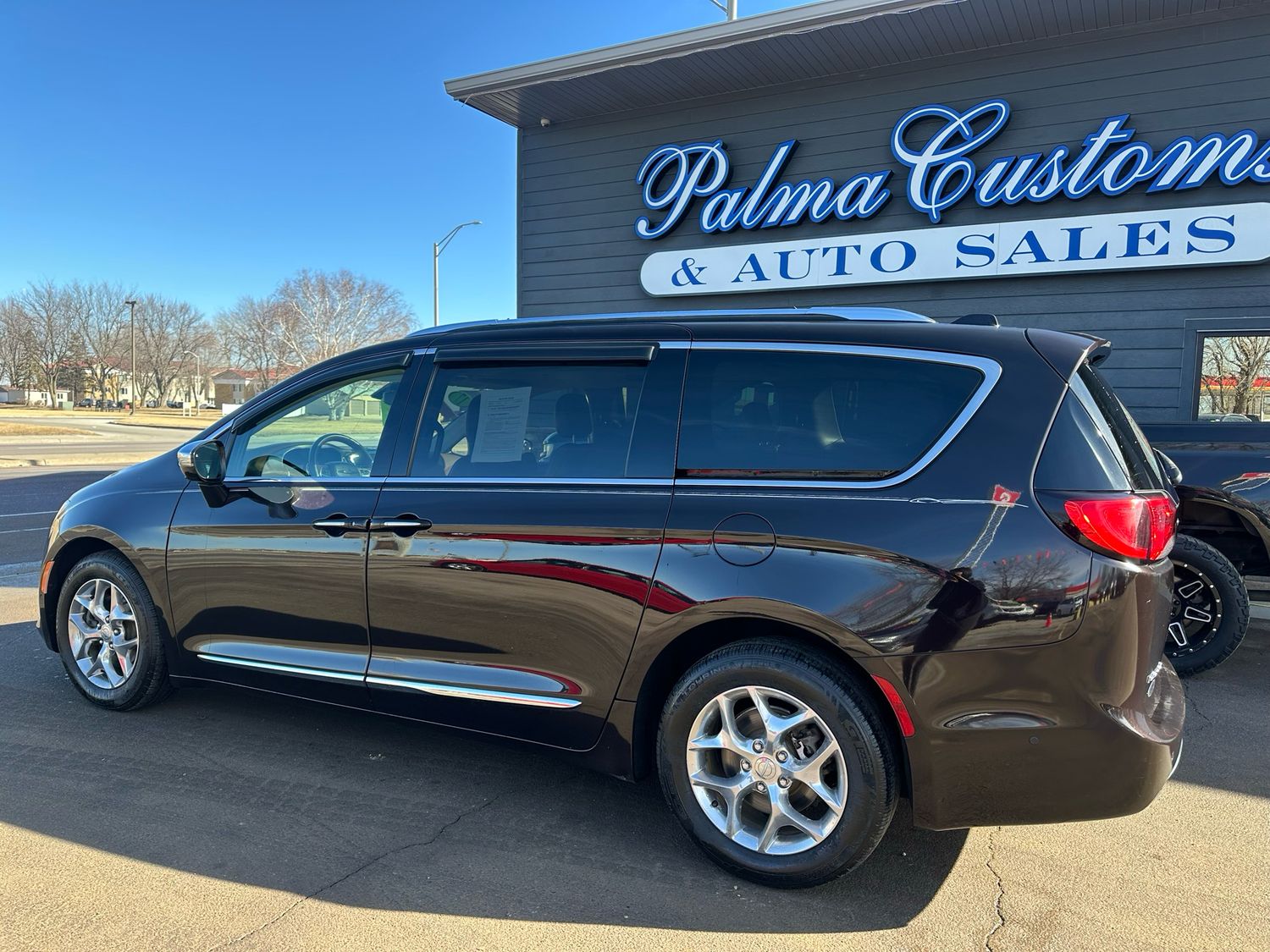 2017 CHRYSLER PACIFICA LIMITED