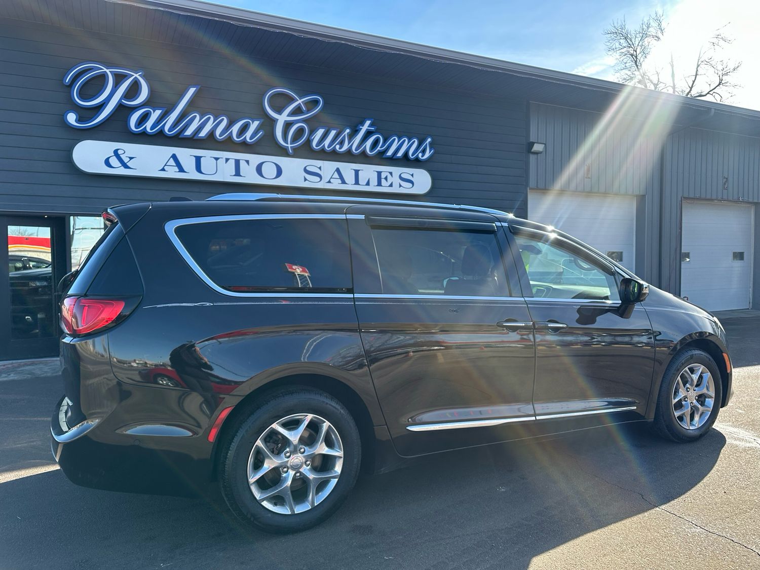 2017 CHRYSLER PACIFICA LIMITED