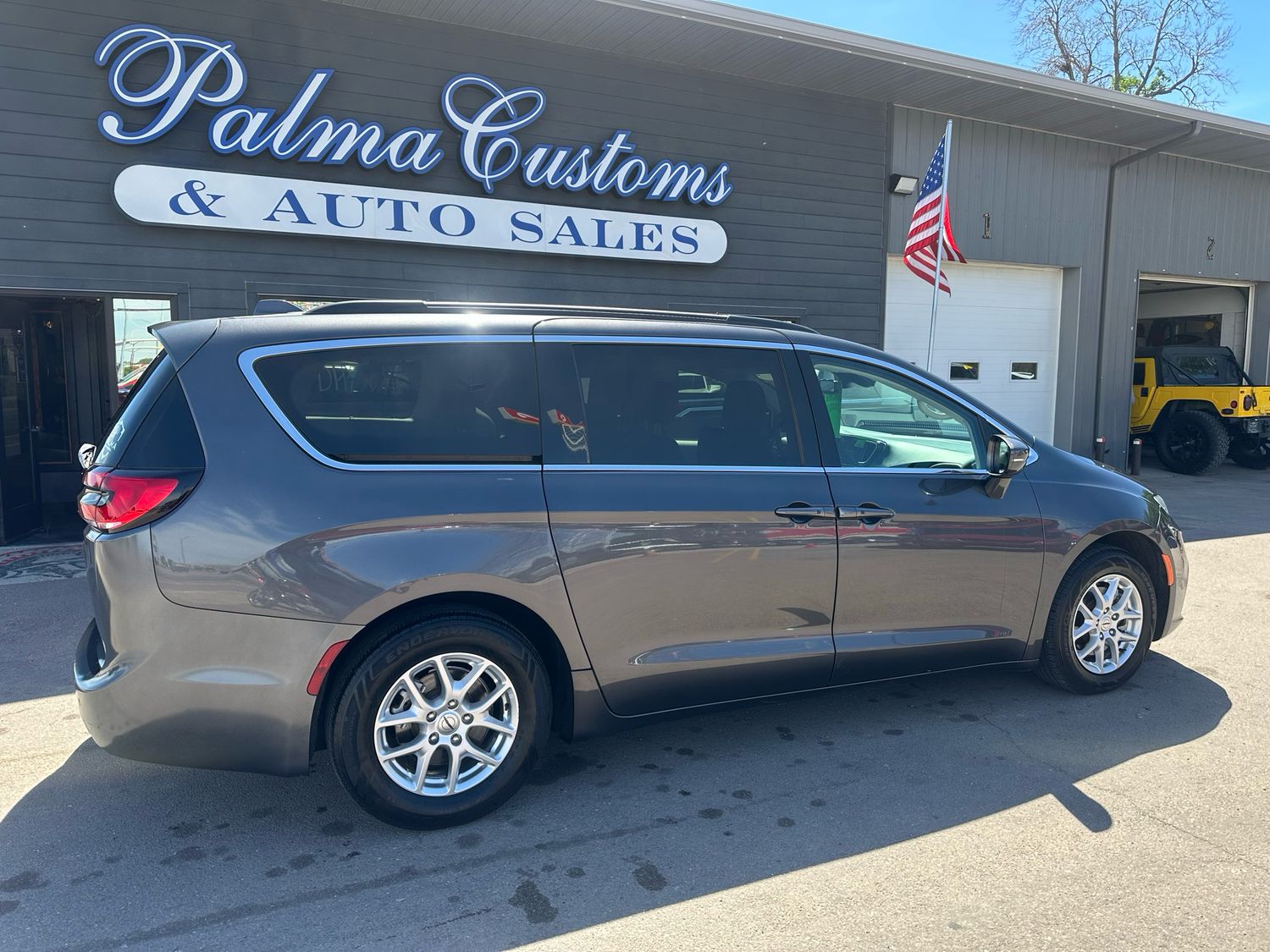 2022 CHRYSLER PACIFICA TOURING L