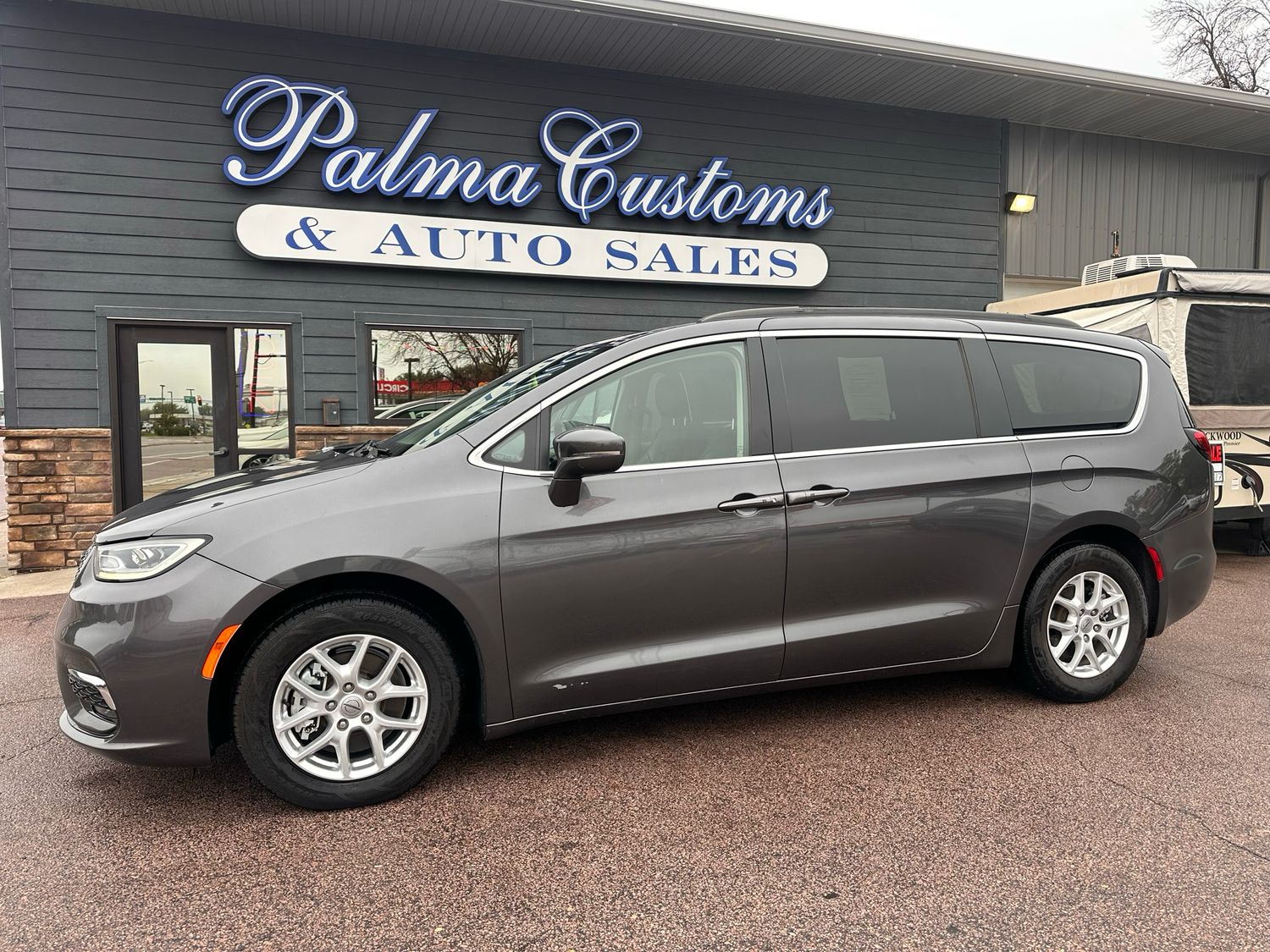 2022 CHRYSLER PACIFICA TOURING L