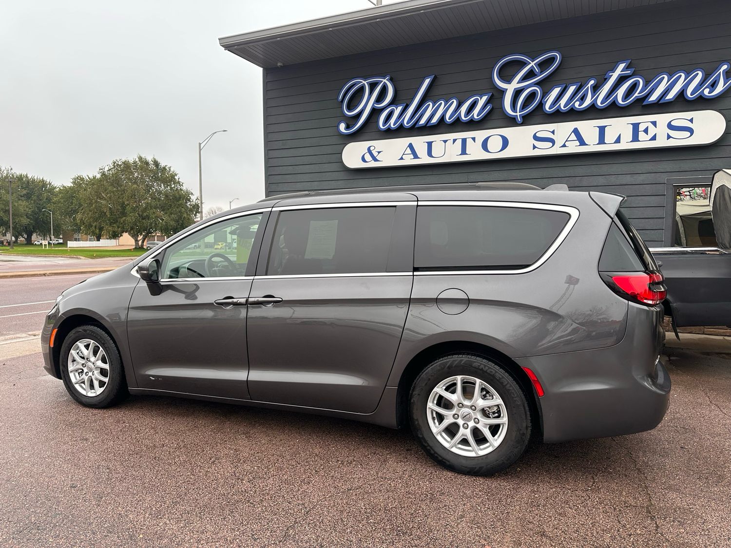 2022 CHRYSLER PACIFICA TOURING L