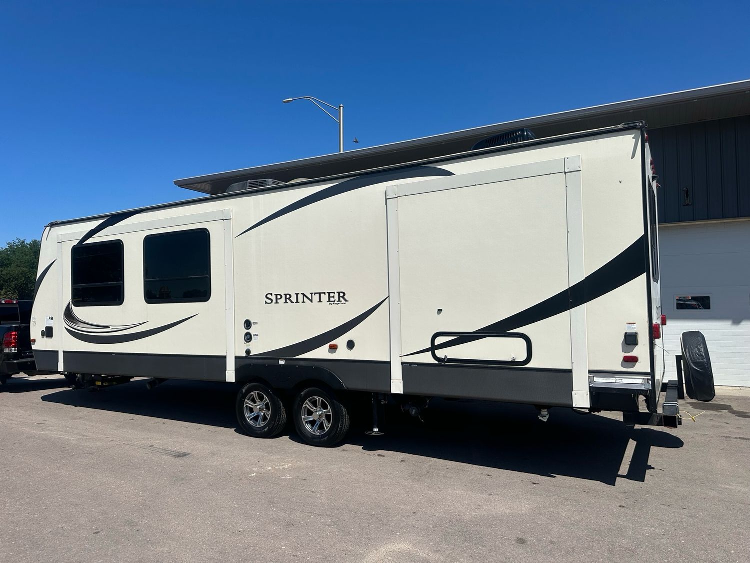 2018 KEYSTONE SPRINTER CAMPFIRE EDITION MODEL 29