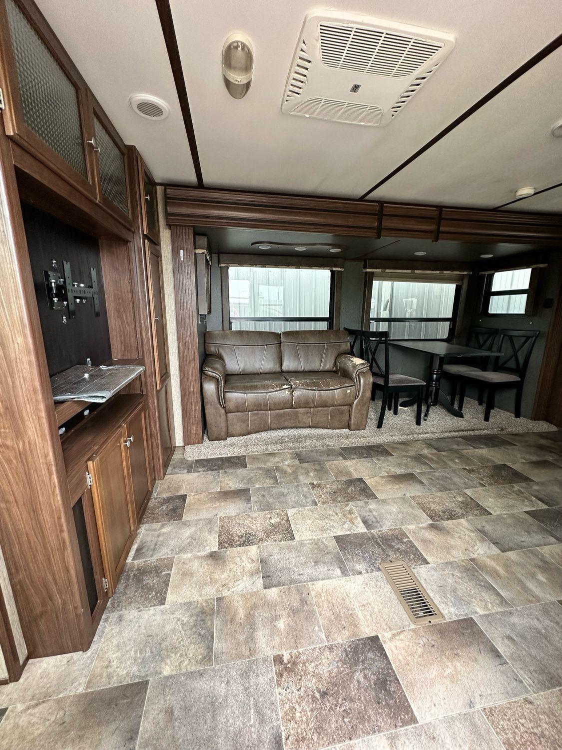 2018 KEYSTONE SPRINTER CAMPFIRE EDITION MODEL 29