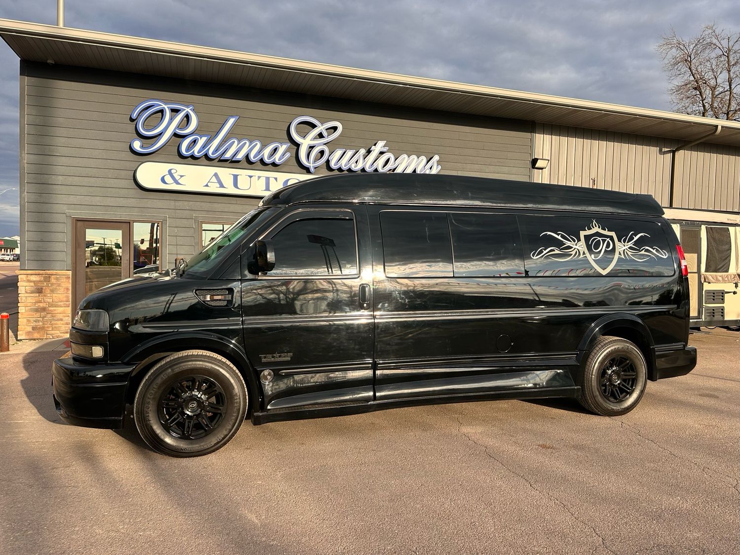 2020 CHEVROLET EXPLORER SPORT CONVERSION VAN 2500