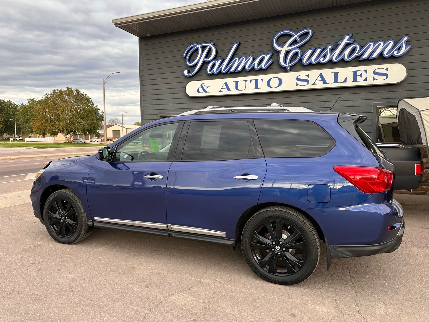 2017 NISSAN PATHFINDER S