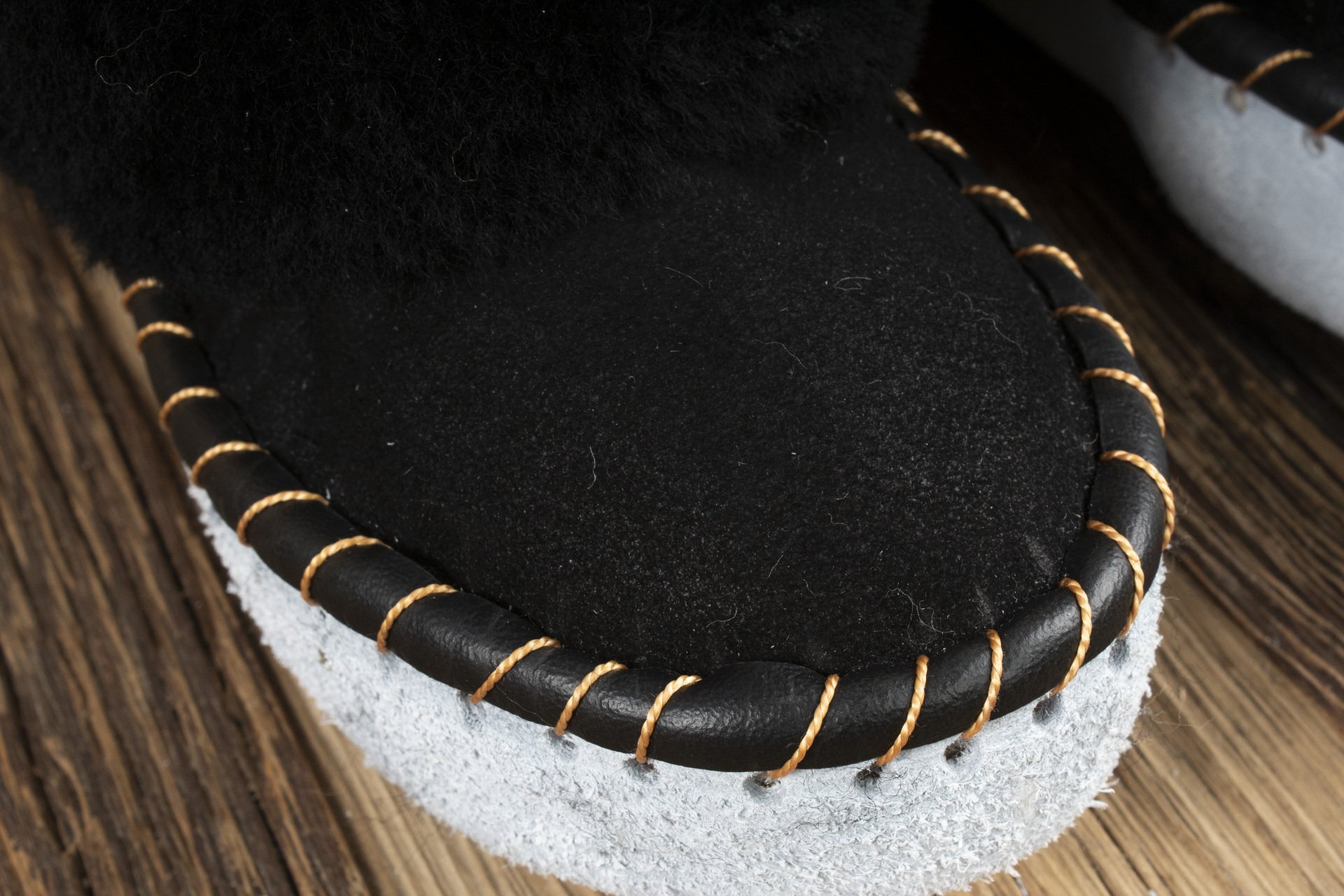 Womens Moccasin Slippers (Black)