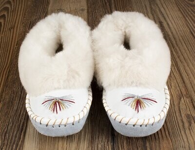 Womens Moccasin Slippers (Cream)