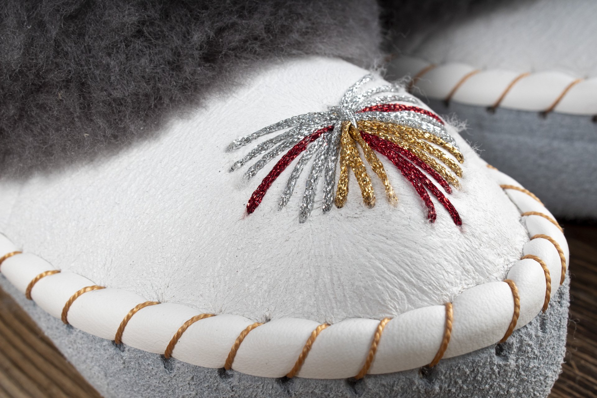 Womens Moccasin Slippers (Grey & White)