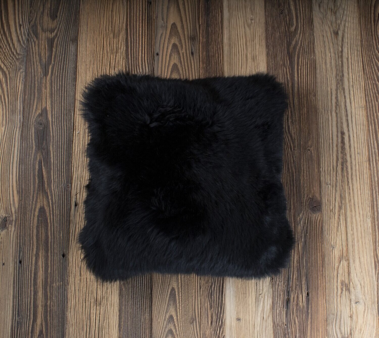 British Cushion 'black'