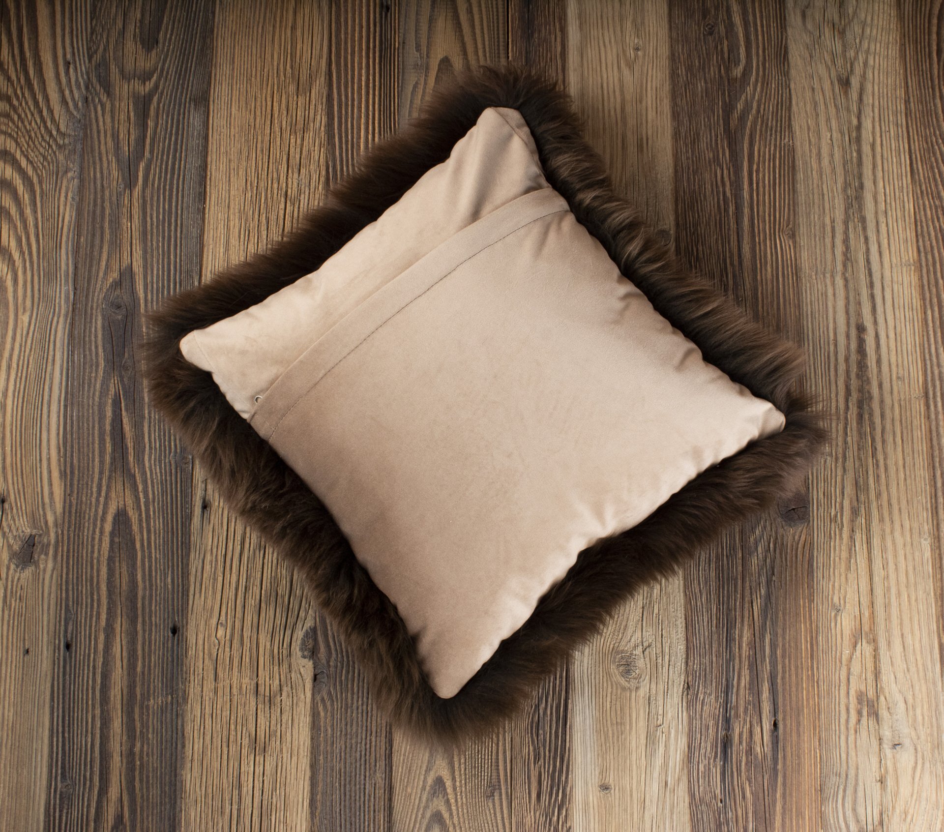 British Cushion ‘brown’
