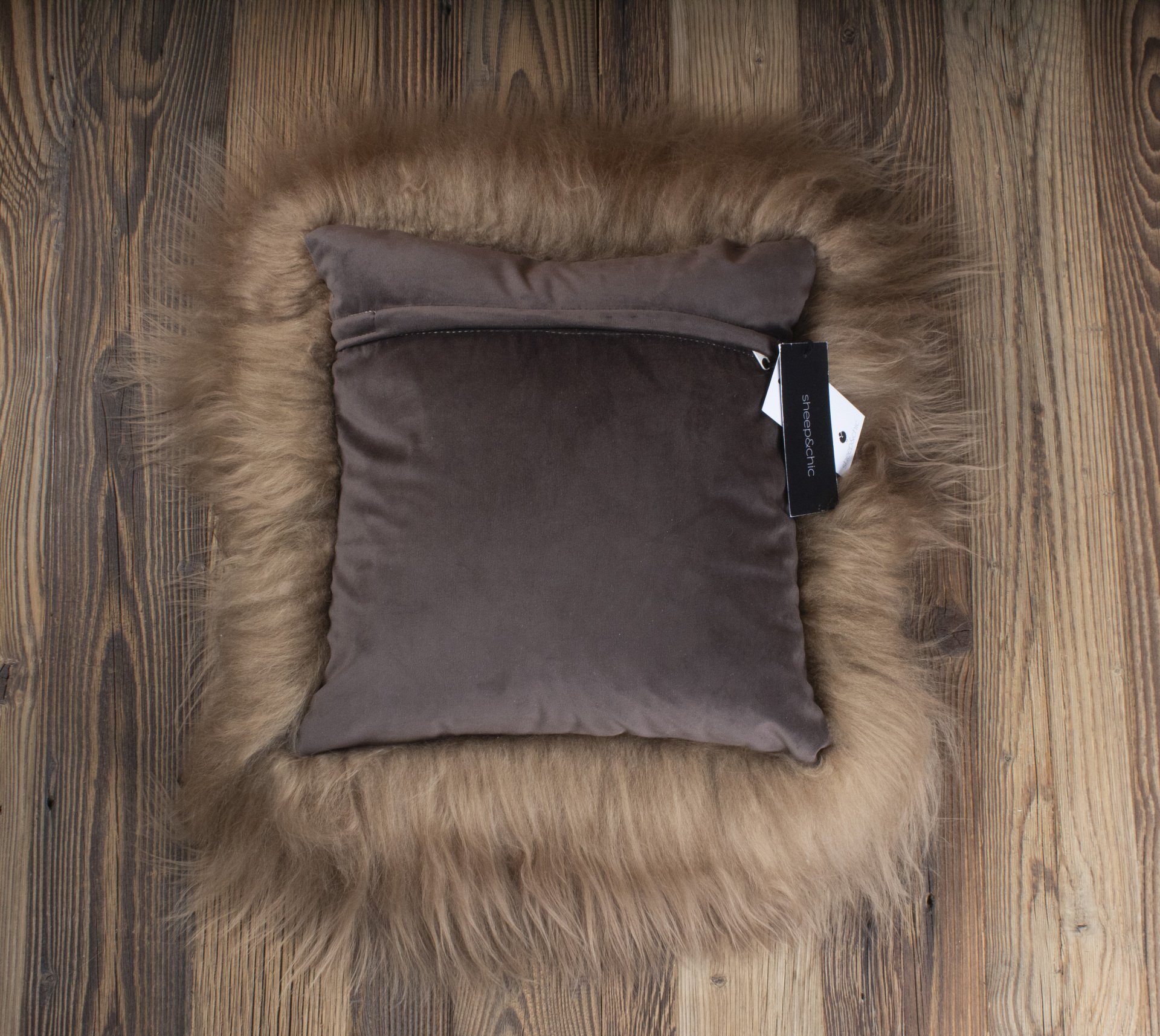 Icelandic Cushion ‘brown’