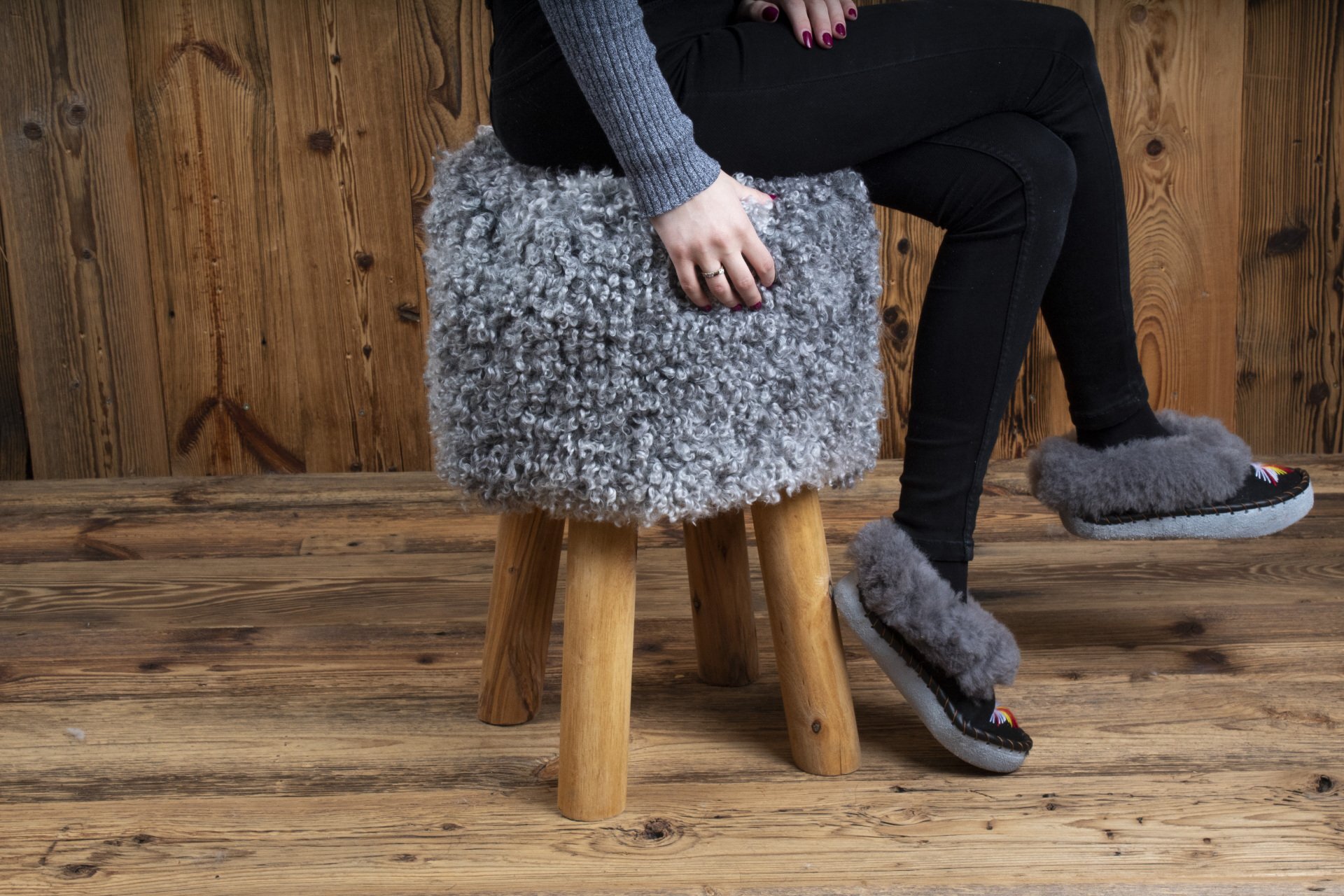 Gotland Sheepskin stool 'grey'