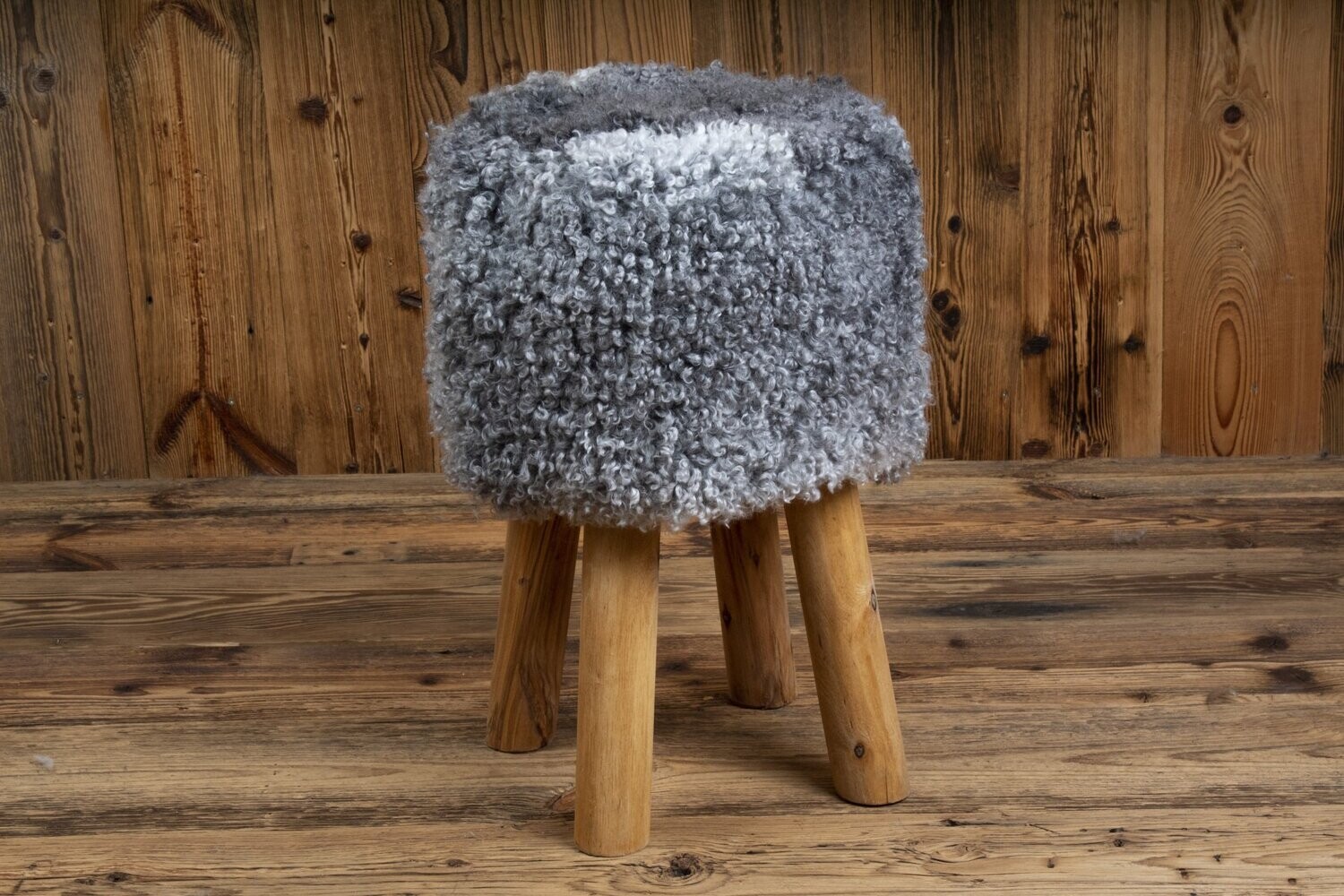 Gotland Sheepskin stool 'grey'