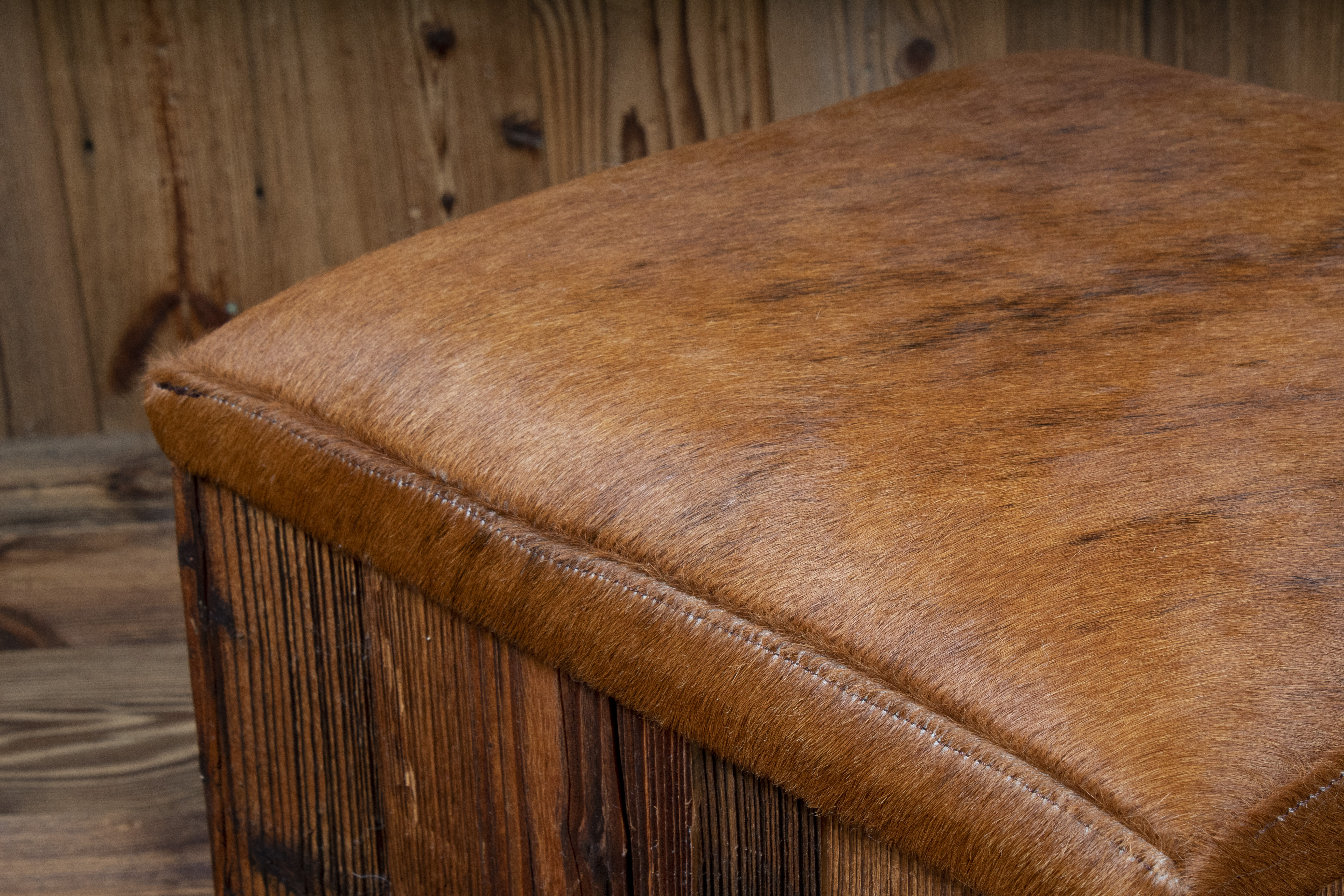 Wooden Ottoman 'brown cowhide'