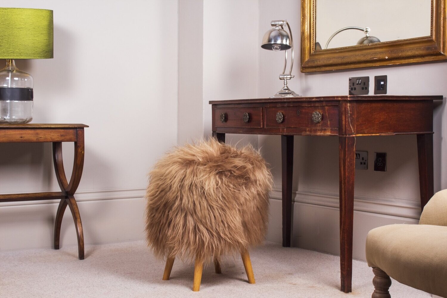 Icelandic Sheepskin Classic stool Icelandic Sheepskin Classic stool, Colour Option:: Brown