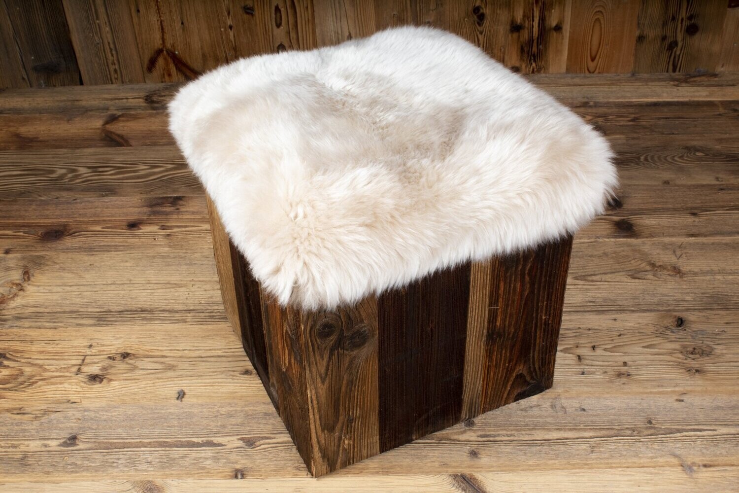 Wooden Ottoman 'british sheepskin'